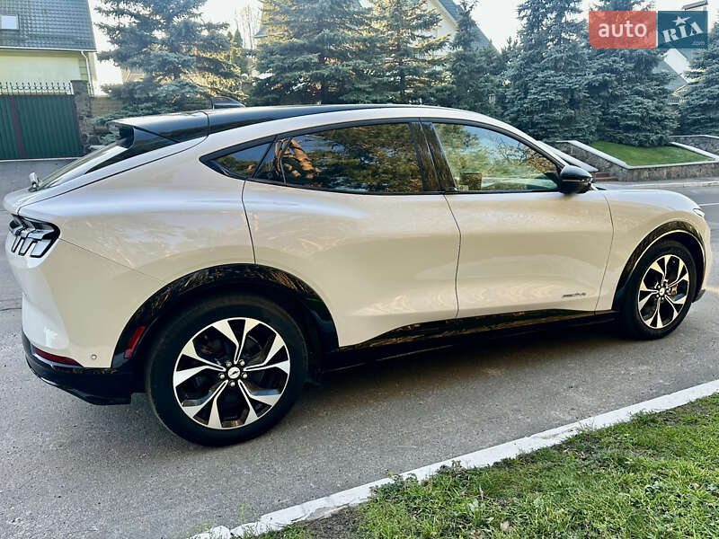 Позашляховик / Кросовер Ford Mustang Mach-E 2022 в Києві