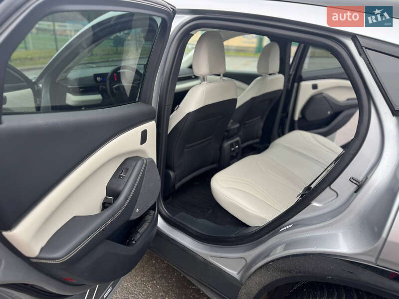 Позашляховик / Кросовер Ford Mustang Mach-E 2021 в Івано-Франківську