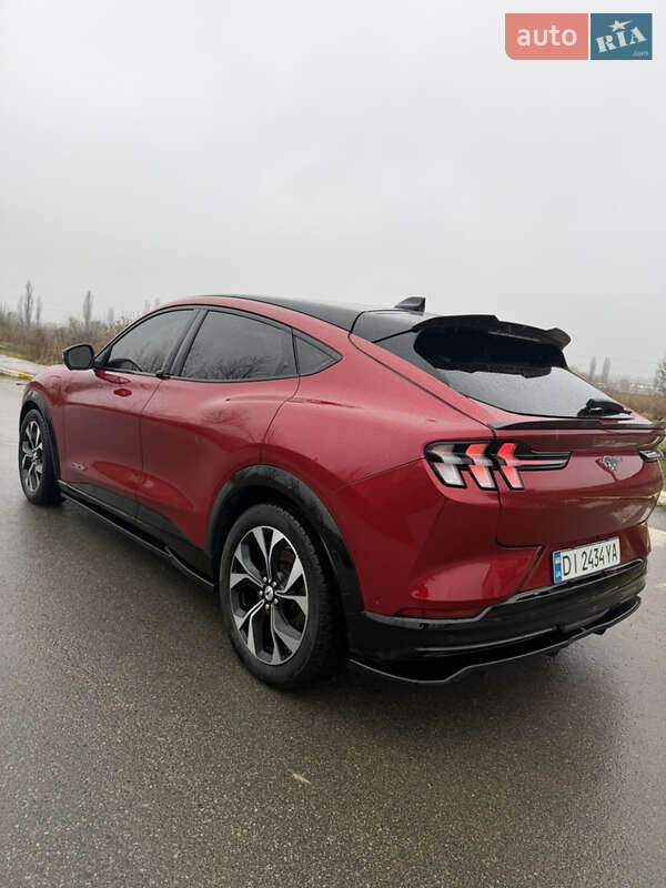 Позашляховик / Кросовер Ford Mustang Mach-E 2021 в Києві