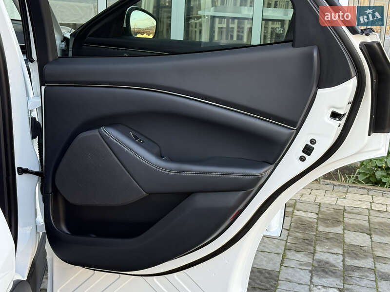 Внедорожник / Кроссовер Ford Mustang Mach-E 2022 в Дрогобыче фото 57 Внедорожник / Кроссовер Ford Mustang Mach-E 2022 в Дрогобыче