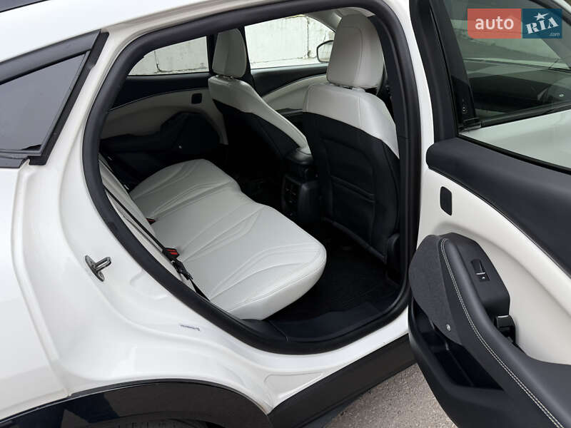 Внедорожник / Кроссовер Ford Mustang Mach-E 2022 в Запорожье