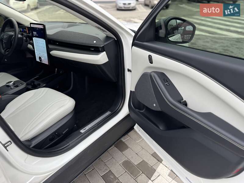 Внедорожник / Кроссовер Ford Mustang Mach-E 2023 в Ровно