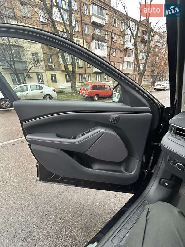 Внедорожник / Кроссовер Ford Mustang Mach-E 2024 в Киеве фото 17 Внедорожник / Кроссовер Ford Mustang Mach-E 2024 в Киеве
