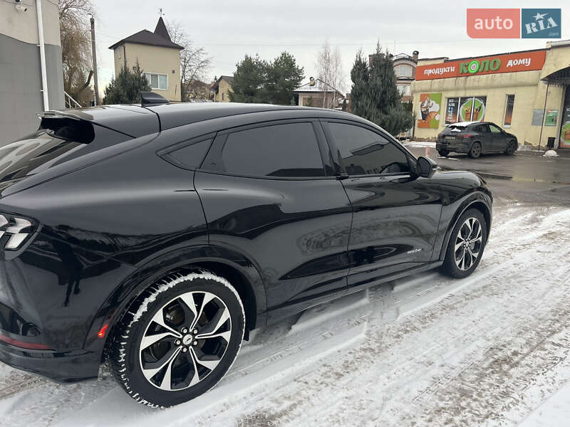 Позашляховик / Кросовер Ford Mustang Mach-E 2022 в Українці