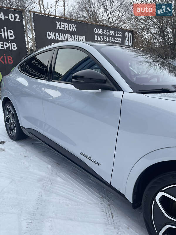 Позашляховик / Кросовер Ford Mustang Mach-E 2022 в Дніпрі