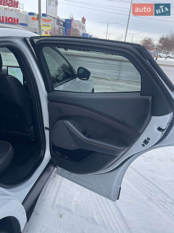 Позашляховик / Кросовер Ford Mustang Mach-E 2022 в Дніпрі