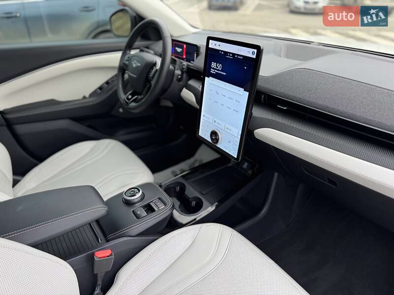 Внедорожник / Кроссовер Ford Mustang Mach-E 2023 в Ровно