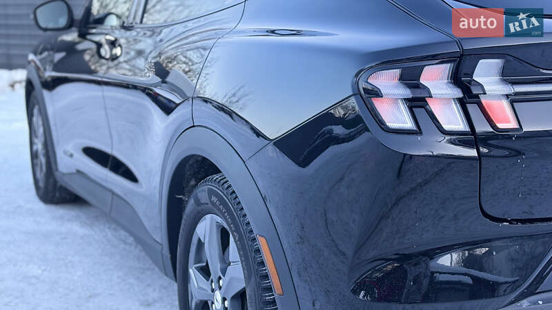 Позашляховик / Кросовер Ford Mustang Mach-E 2021 в Радивиліві