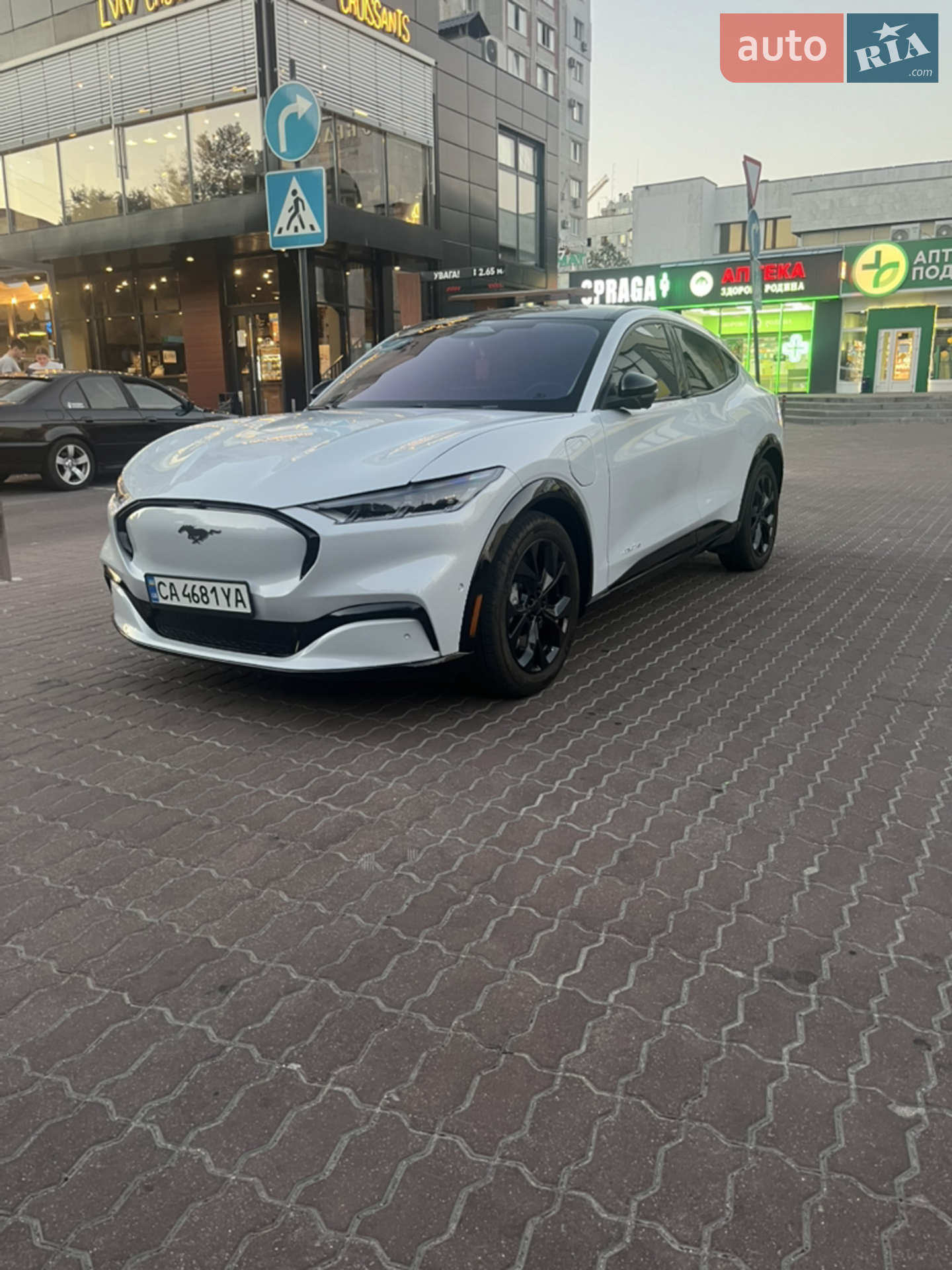 2022 Ford Mustang Mach-E - мініатюра 7