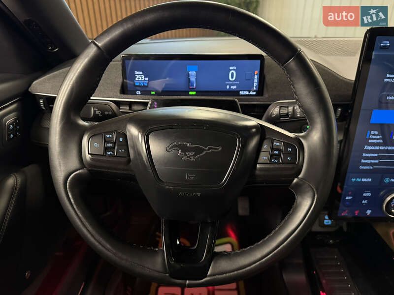 Позашляховик / Кросовер Ford Mustang Mach-E 2021 в Києві