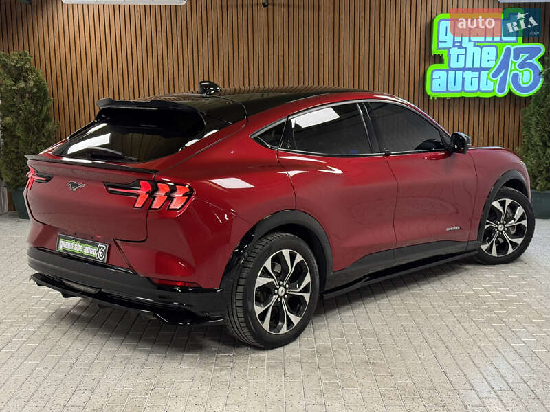 Позашляховик / Кросовер Ford Mustang Mach-E 2021 в Києві
