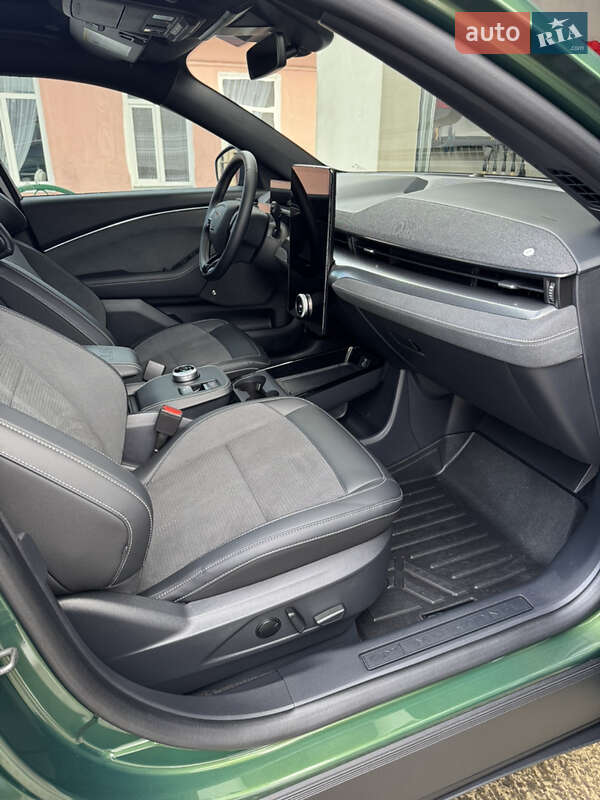 Позашляховик / Кросовер Ford Mustang Mach-E 2024 в Івано-Франківську