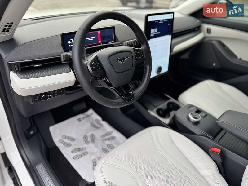 Позашляховик / Кросовер Ford Mustang Mach-E 2023 в Рівному