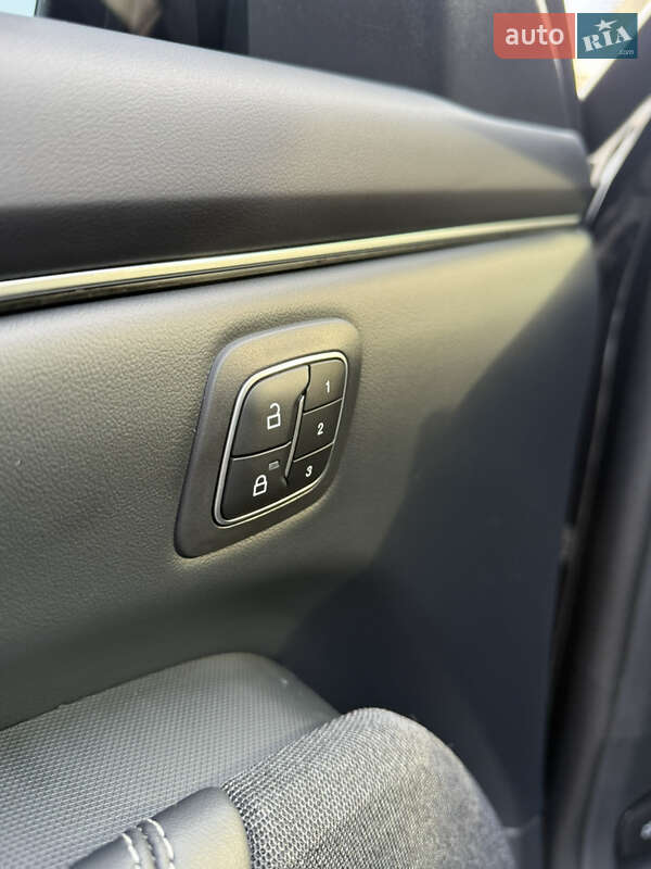 Позашляховик / Кросовер Ford Mustang Mach-E 2023 в Івано-Франківську