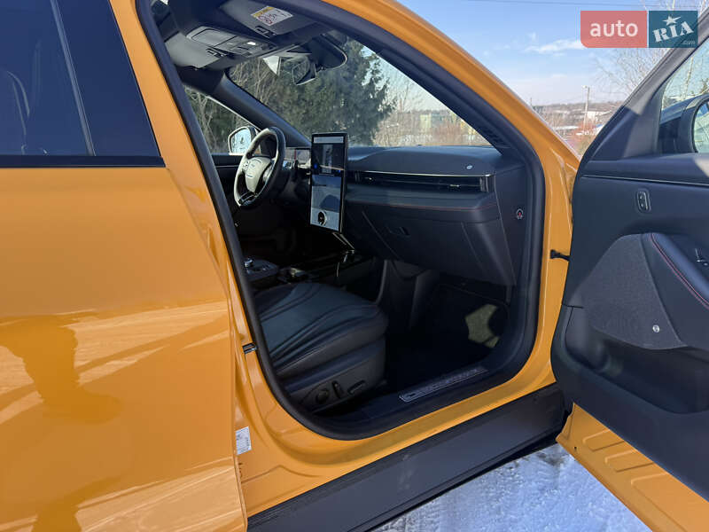 Внедорожник / Кроссовер Ford Mustang Mach-E 2022 в Ровно