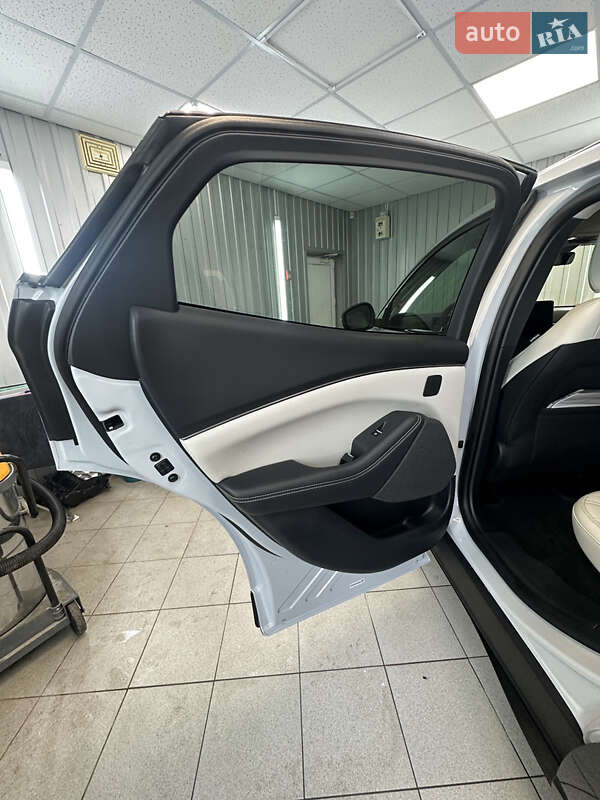 Внедорожник / Кроссовер Ford Mustang Mach-E 2023 в Тернополе фото 24 Внедорожник / Кроссовер Ford Mustang Mach-E 2023 в Тернополе