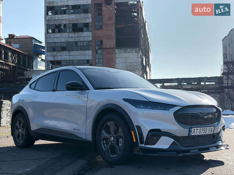 Ford Mustang Mach-E 2021