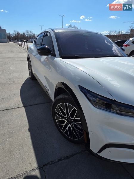 Внедорожник / Кроссовер Ford Mustang Mach-E 2024 в Одессе