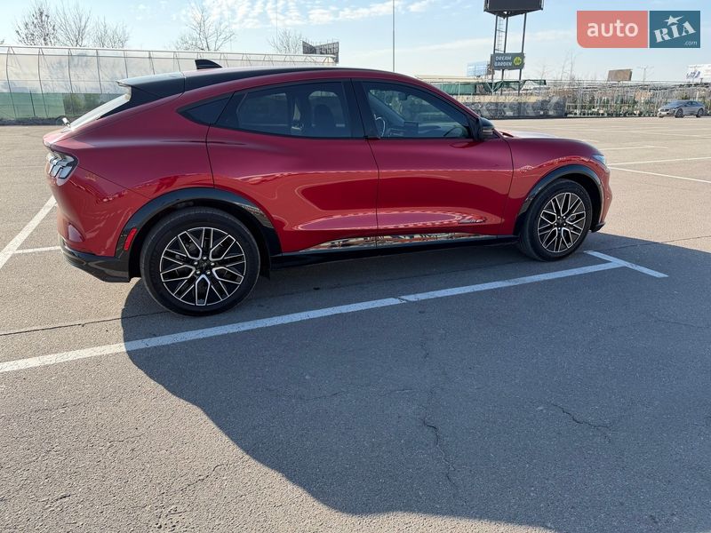 Внедорожник / Кроссовер Ford Mustang Mach-E 2024 в Львове