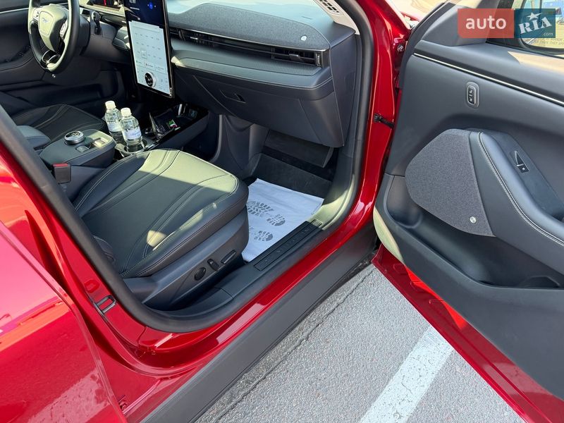 Внедорожник / Кроссовер Ford Mustang Mach-E 2024 в Львове