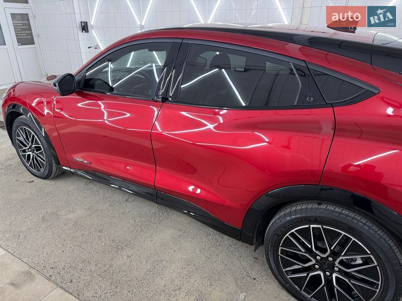 Внедорожник / Кроссовер Ford Mustang Mach-E 2024 в Львове