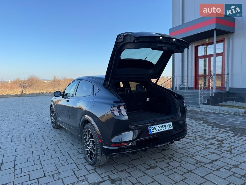 Позашляховик / Кросовер Ford Mustang Mach-E 2021 в Рівному фото 25 Позашляховик / Кросовер Ford Mustang Mach-E 2021 в Рівному