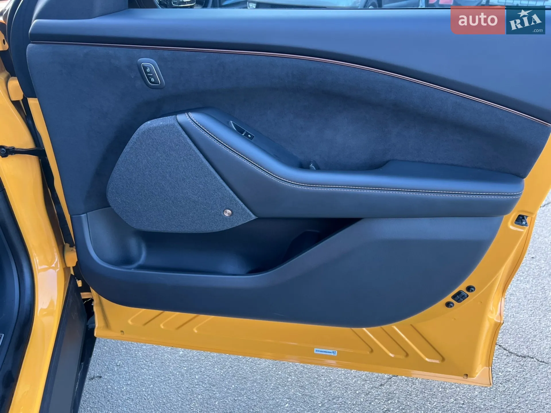 2022 Ford Mustang Mach-E - мініатюра 33
