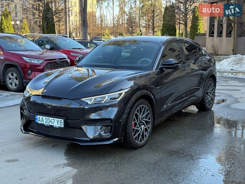 Позашляховик / Кросовер Ford Mustang Mach-E 2021 в Києві