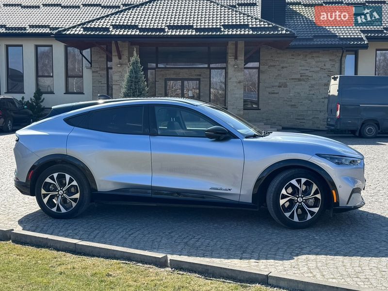 Позашляховик / Кросовер Ford Mustang Mach-E 2022 в Жовкві
