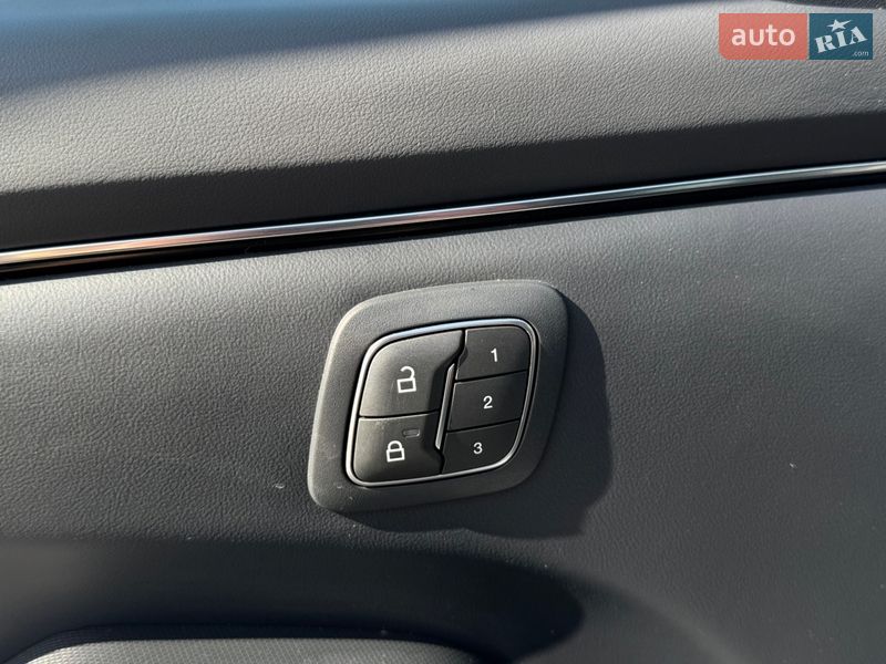 Позашляховик / Кросовер Ford Mustang Mach-E 2022 в Жовкві