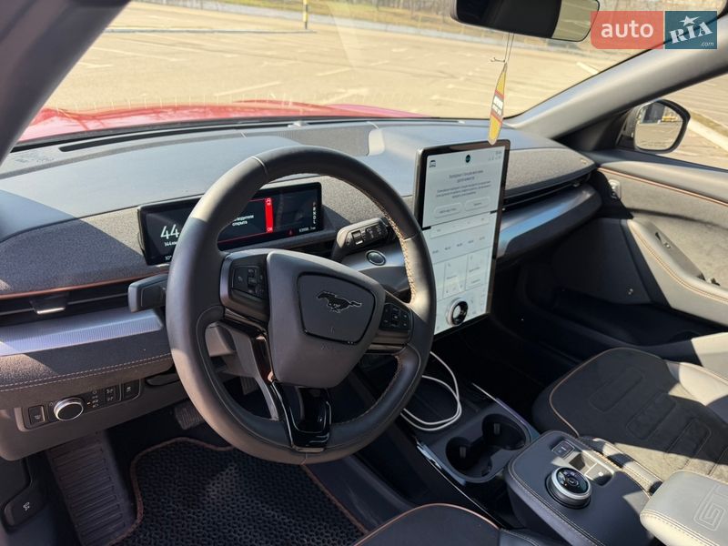 Позашляховик / Кросовер Ford Mustang Mach-E 2021 в Києві