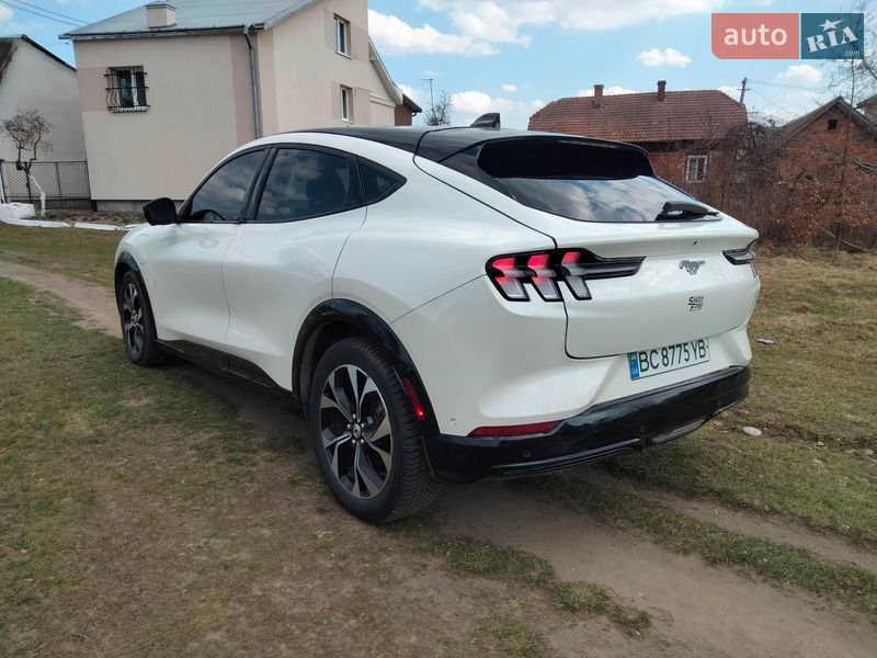 Ford Mustang Mach-E 2021