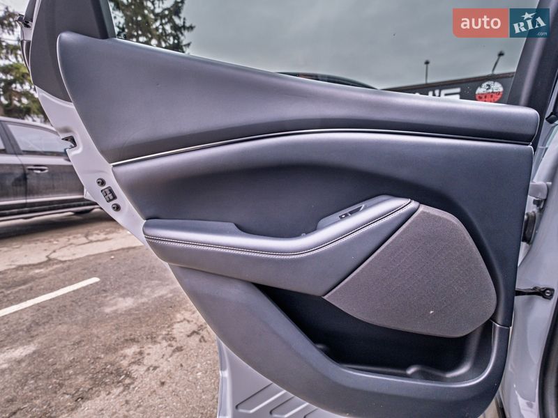 Внедорожник / Кроссовер Ford Mustang Mach-E 2021 в Киеве