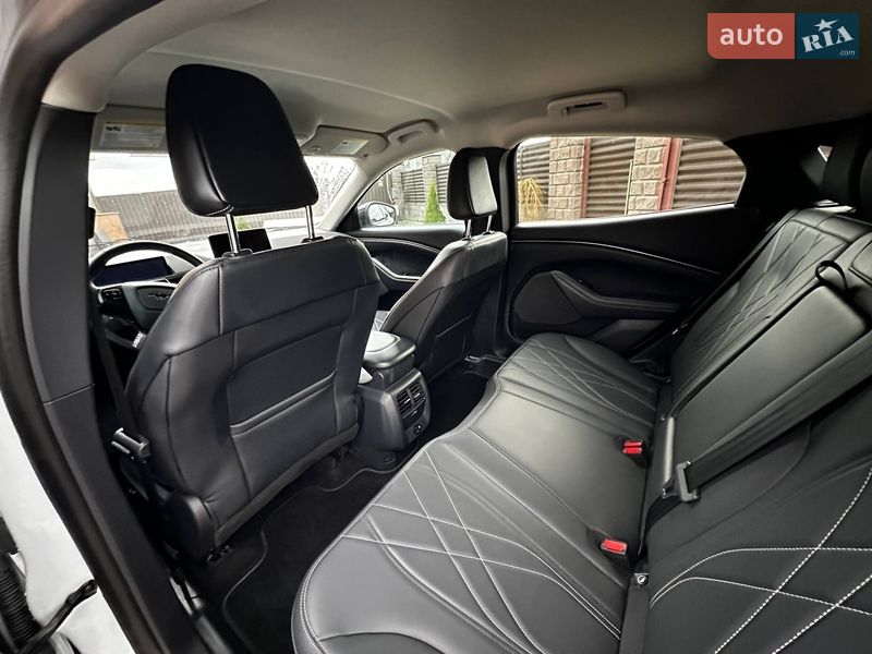 Позашляховик / Кросовер Ford Mustang Mach-E 2023 в Луцьку