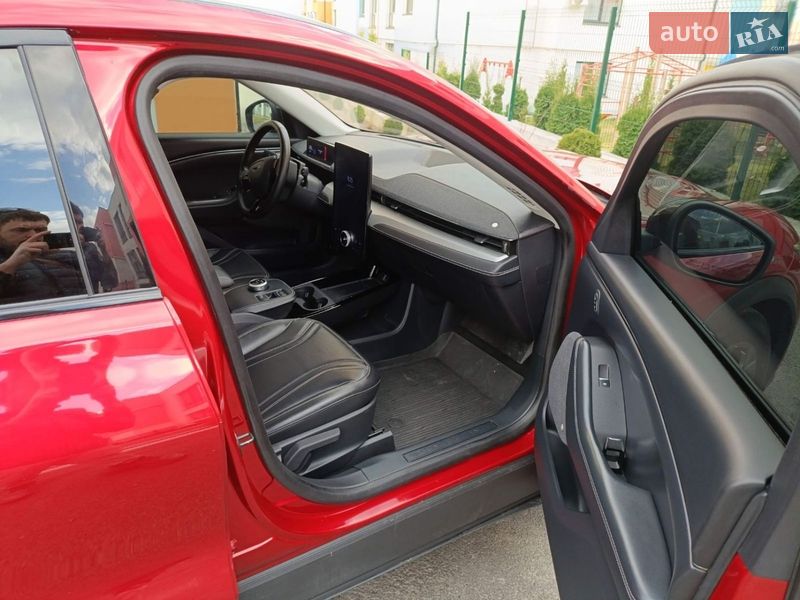 Позашляховик / Кросовер Ford Mustang Mach-E 2022 в Рівному фото 11 Позашляховик / Кросовер Ford Mustang Mach-E 2022 в Рівному