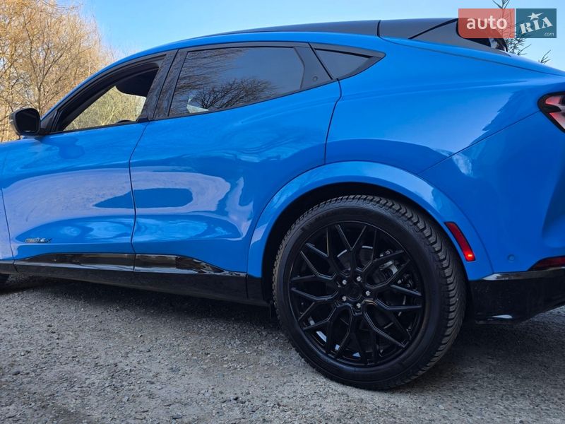 Внедорожник / Кроссовер Ford Mustang Mach-E 2022 в Ивано-Франковске