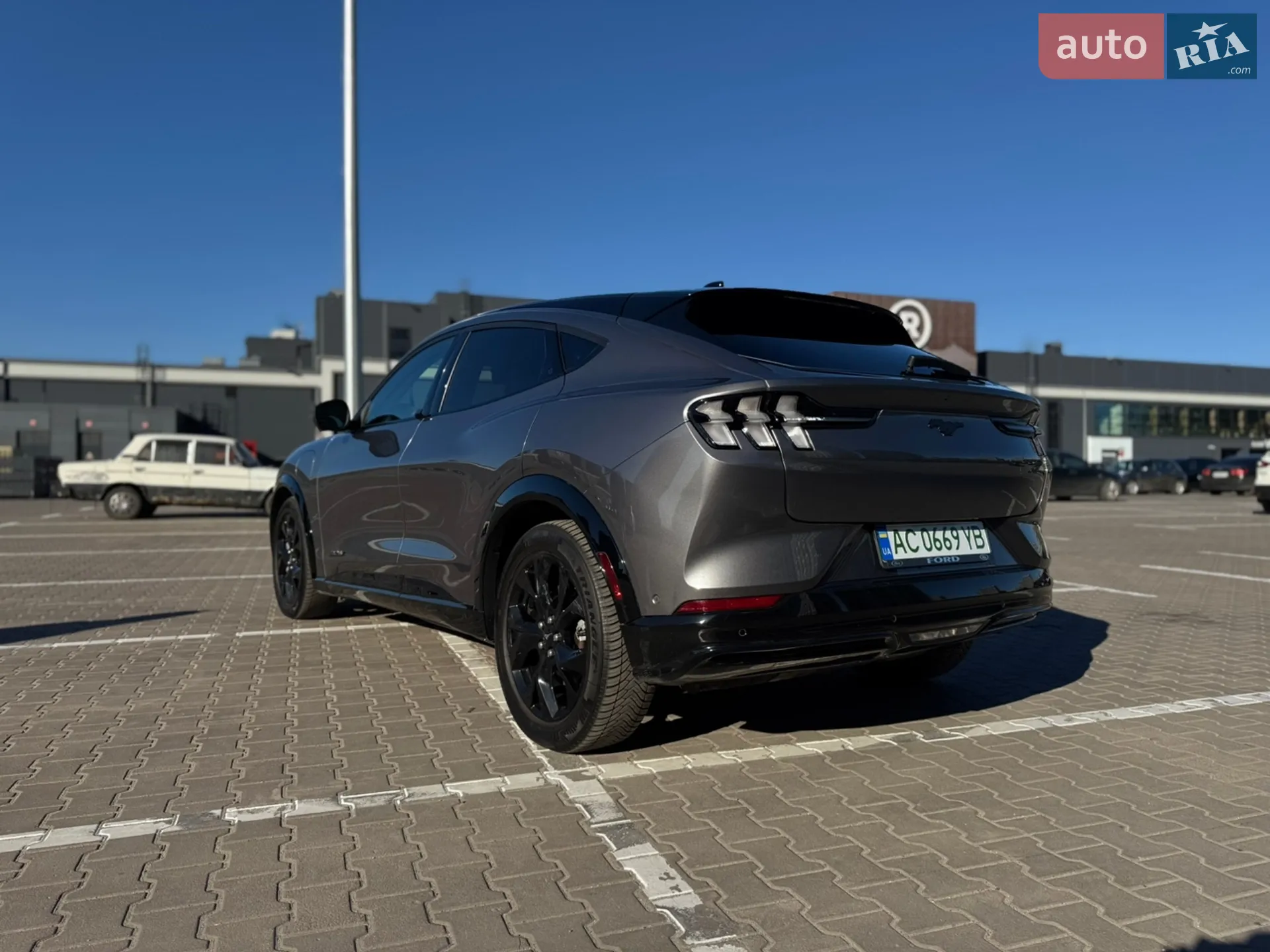 2023 Ford Mustang Mach-E - мініатюра 26