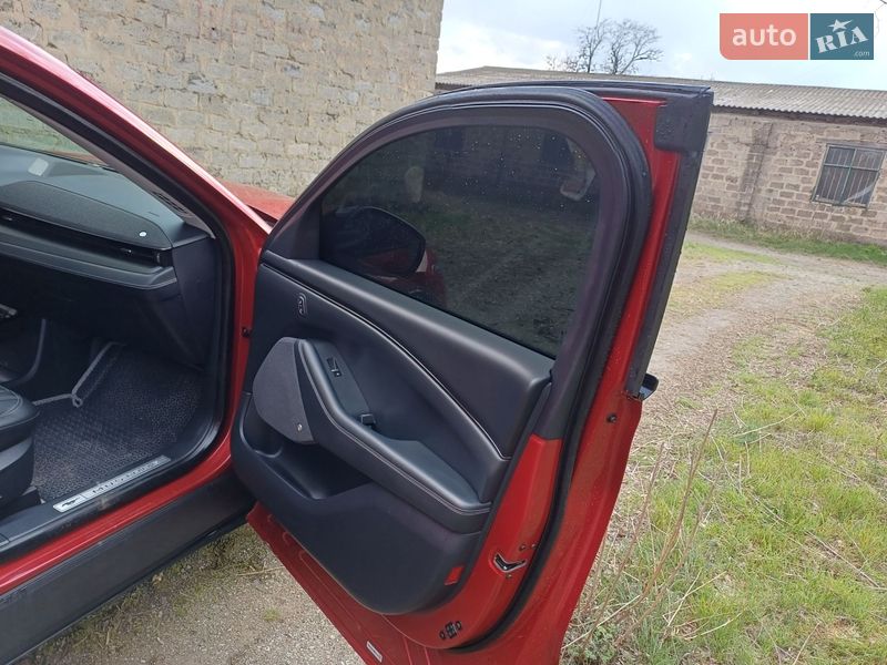 Позашляховик / Кросовер Ford Mustang Mach-E 2021 в Гайвороні фото 24 Позашляховик / Кросовер Ford Mustang Mach-E 2021 в Гайвороні