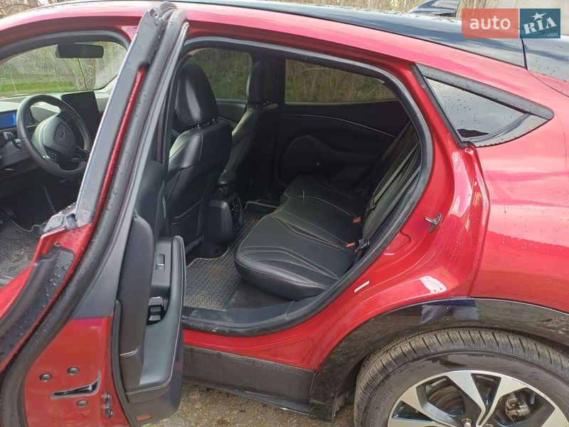 Позашляховик / Кросовер Ford Mustang Mach-E 2021 в Гайвороні фото 26 Позашляховик / Кросовер Ford Mustang Mach-E 2021 в Гайвороні