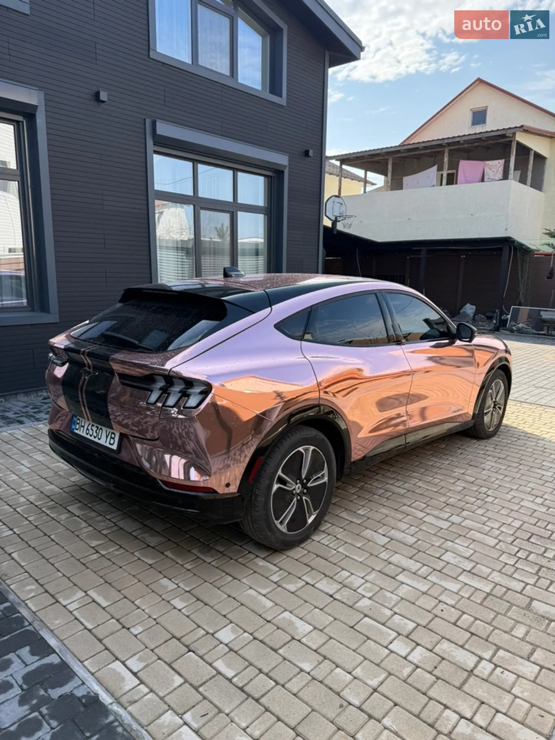2022 Ford Mustang Mach-E - мініатюра 3