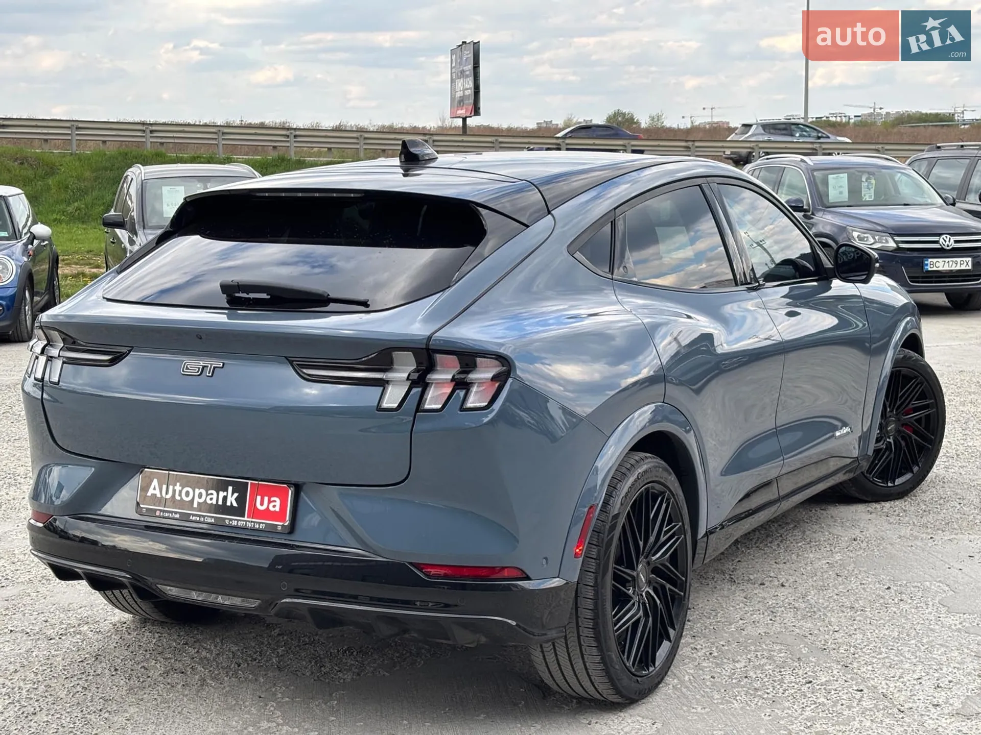 2022 Ford Mustang Mach-E - мініатюра 12