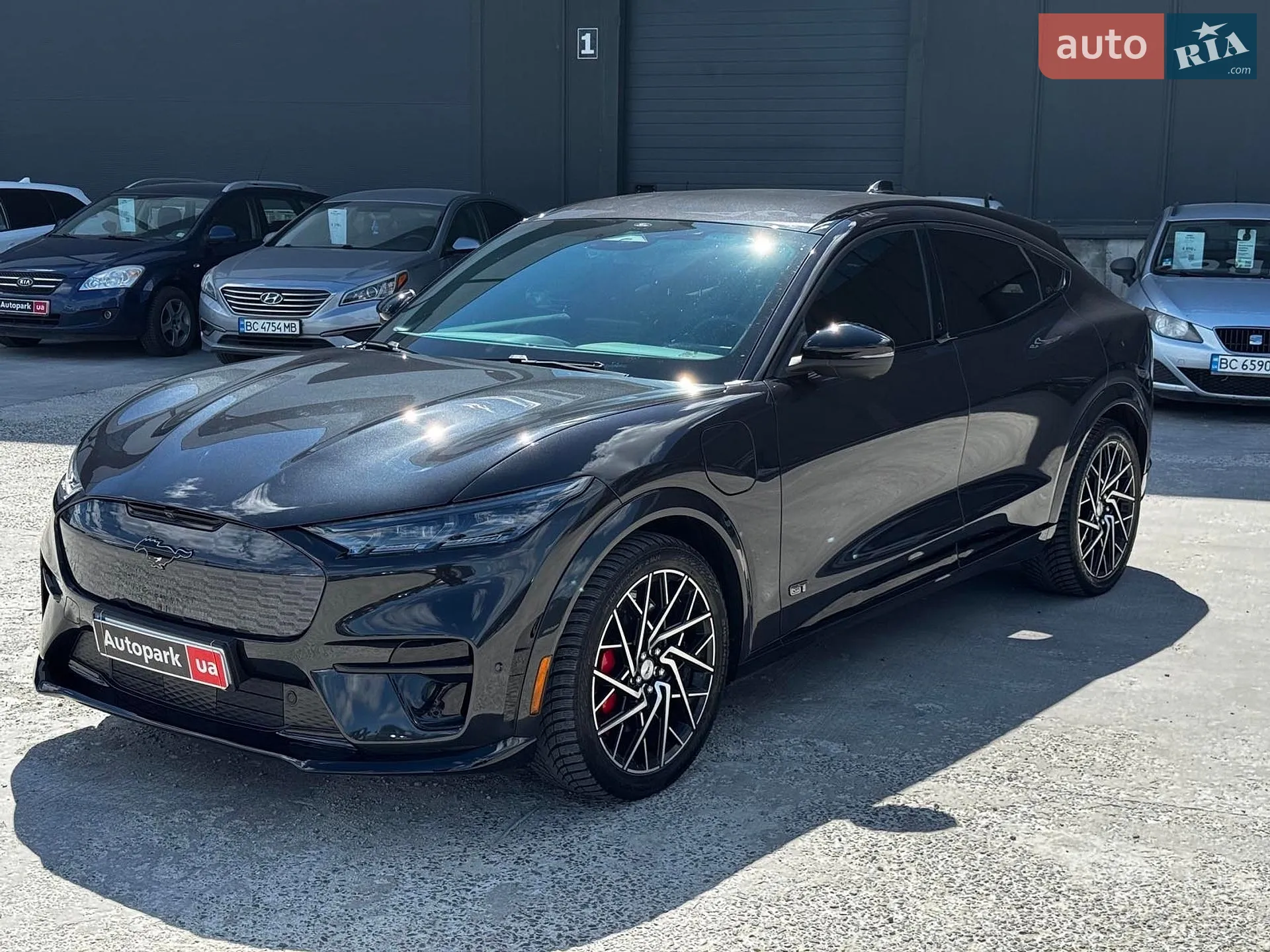2021 Ford Mustang Mach-E - фото 1