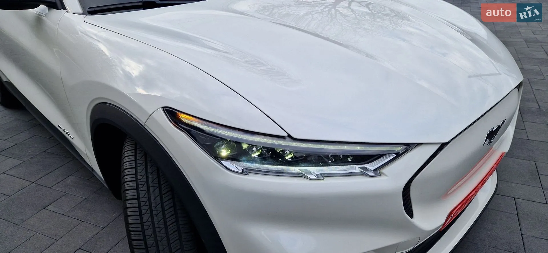 2022 Ford Mustang Mach-E - мініатюра 11