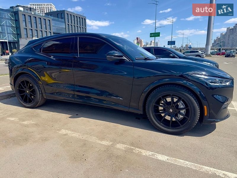 Внедорожник / Кроссовер Ford Mustang Mach-E 2023 в Киеве