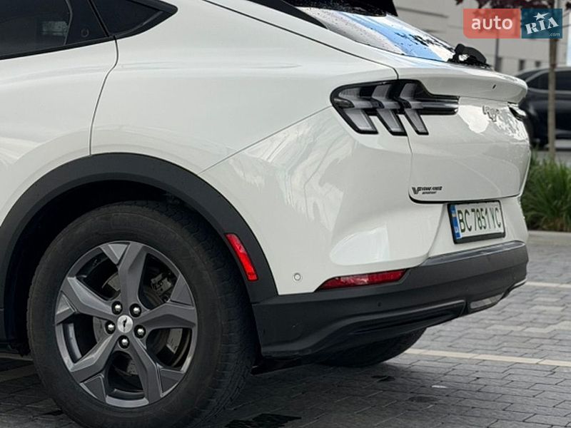 Позашляховик / Кросовер Ford Mustang Mach-E 2023 в Львові фото 14 Позашляховик / Кросовер Ford Mustang Mach-E 2023 в Львові