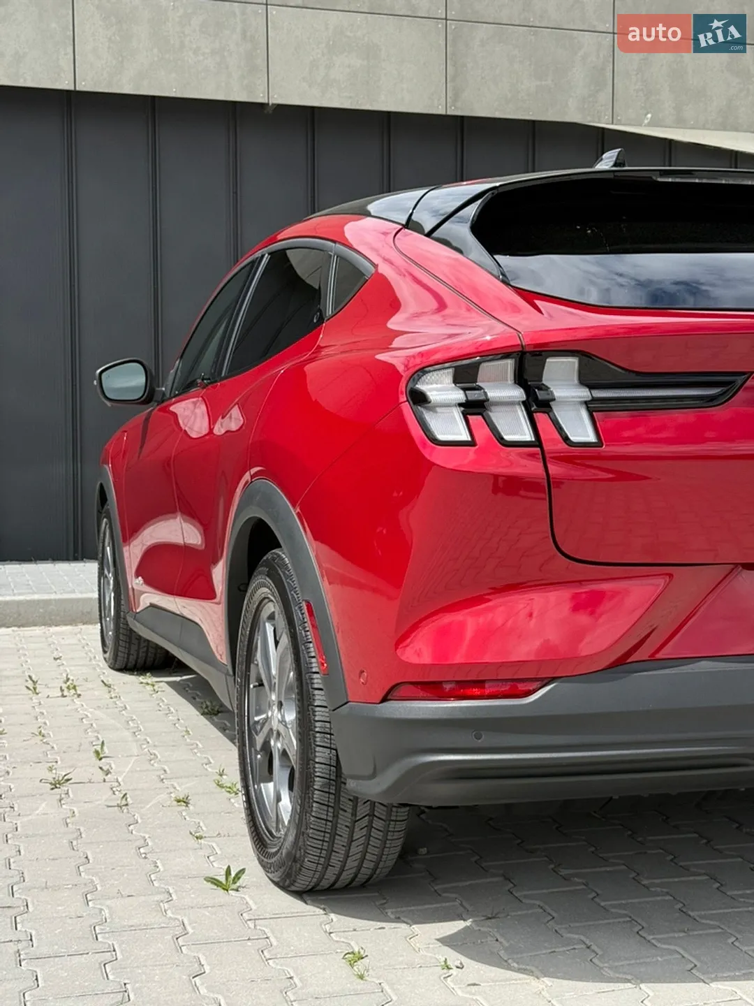 2022 Ford Mustang Mach-E - мініатюра 21