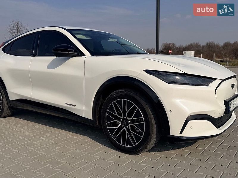 Позашляховик / Кросовер Ford Mustang Mach-E 2024 в Долині
