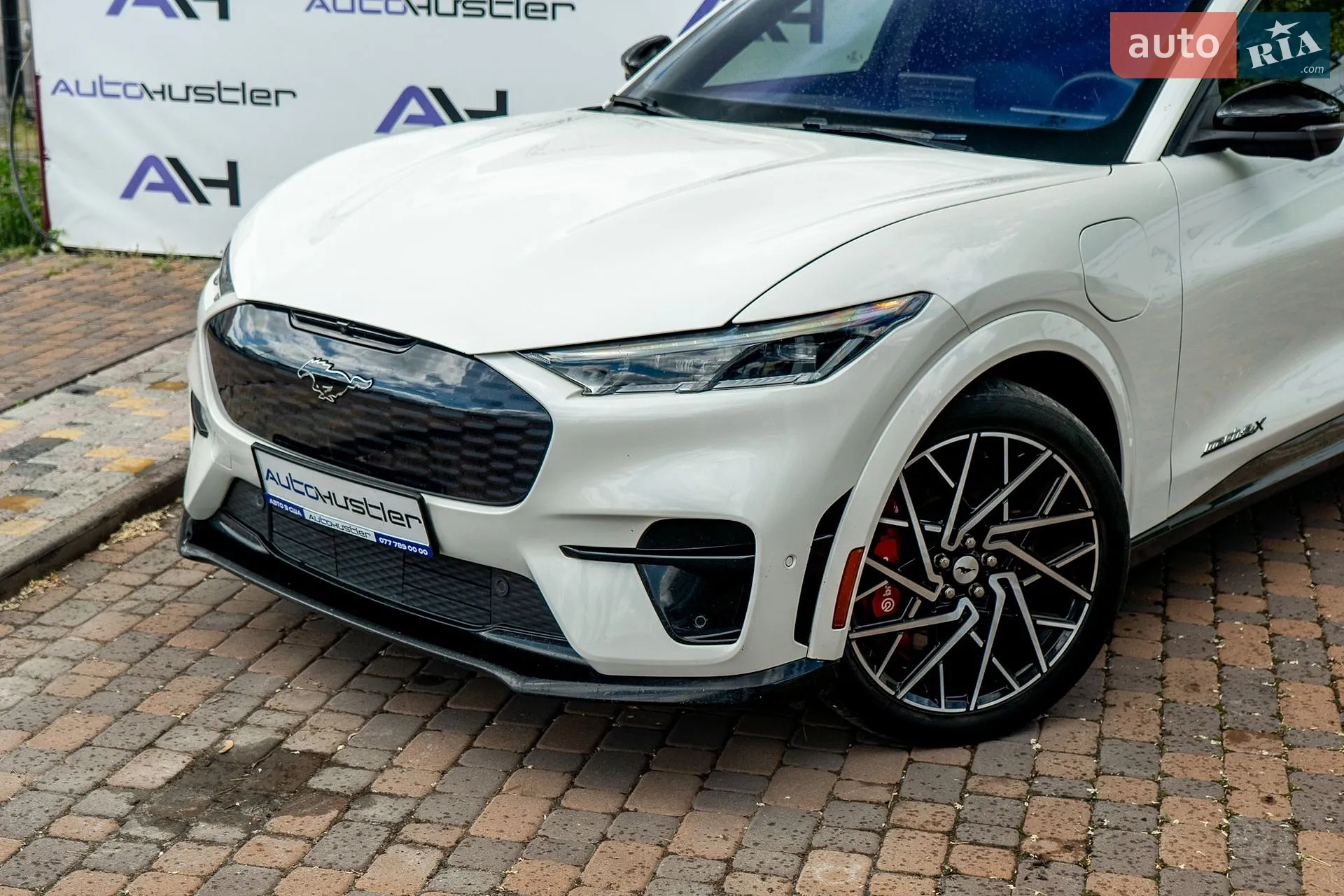 2022 Ford Mustang Mach-E - мініатюра 11