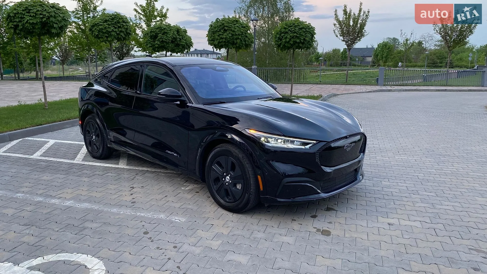 2023 Ford Mustang Mach-E - мініатюра 3