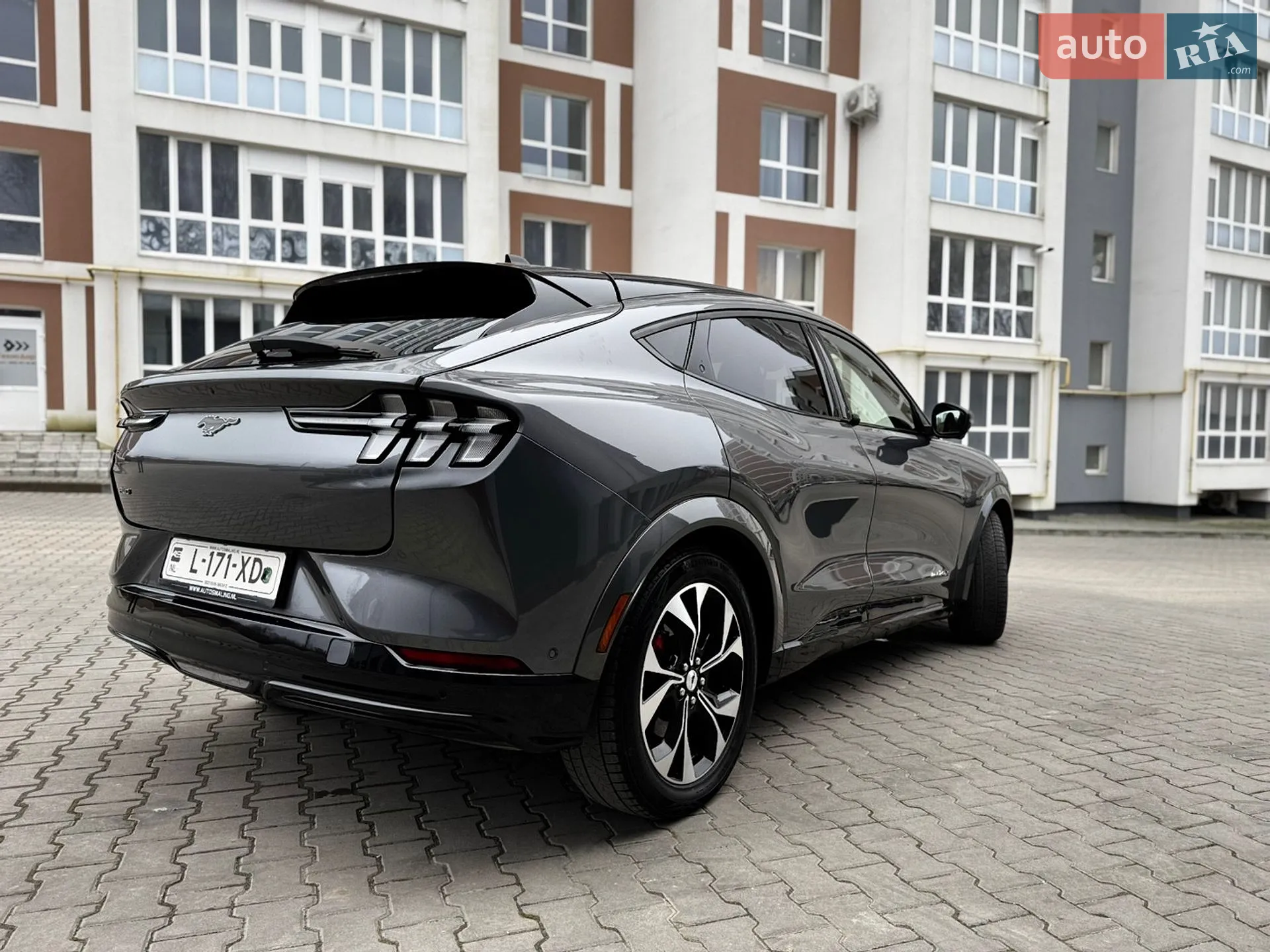 2021 Ford Mustang Mach-E - мініатюра 32
